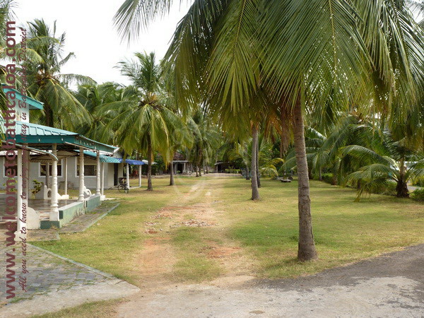 AHSRAM 03 - Passikudah Guesthouse - Welcome to Batticaloa (2)