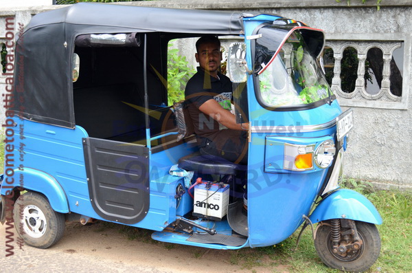 East N' West on Board 19 - Drivers Vehicles Guides Vans Cars Auto - Batticaloa Passikudah