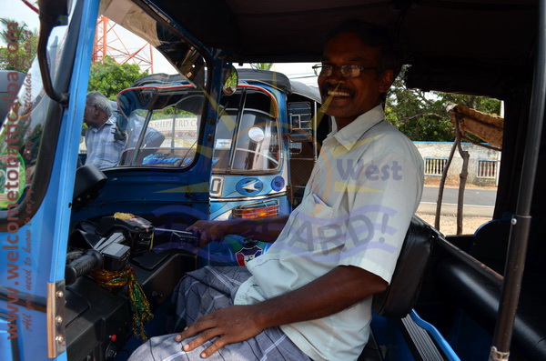 East N' West on Board 31 - Drivers Vehicles Guides Vans Cars Auto - Batticaloa Passikudah